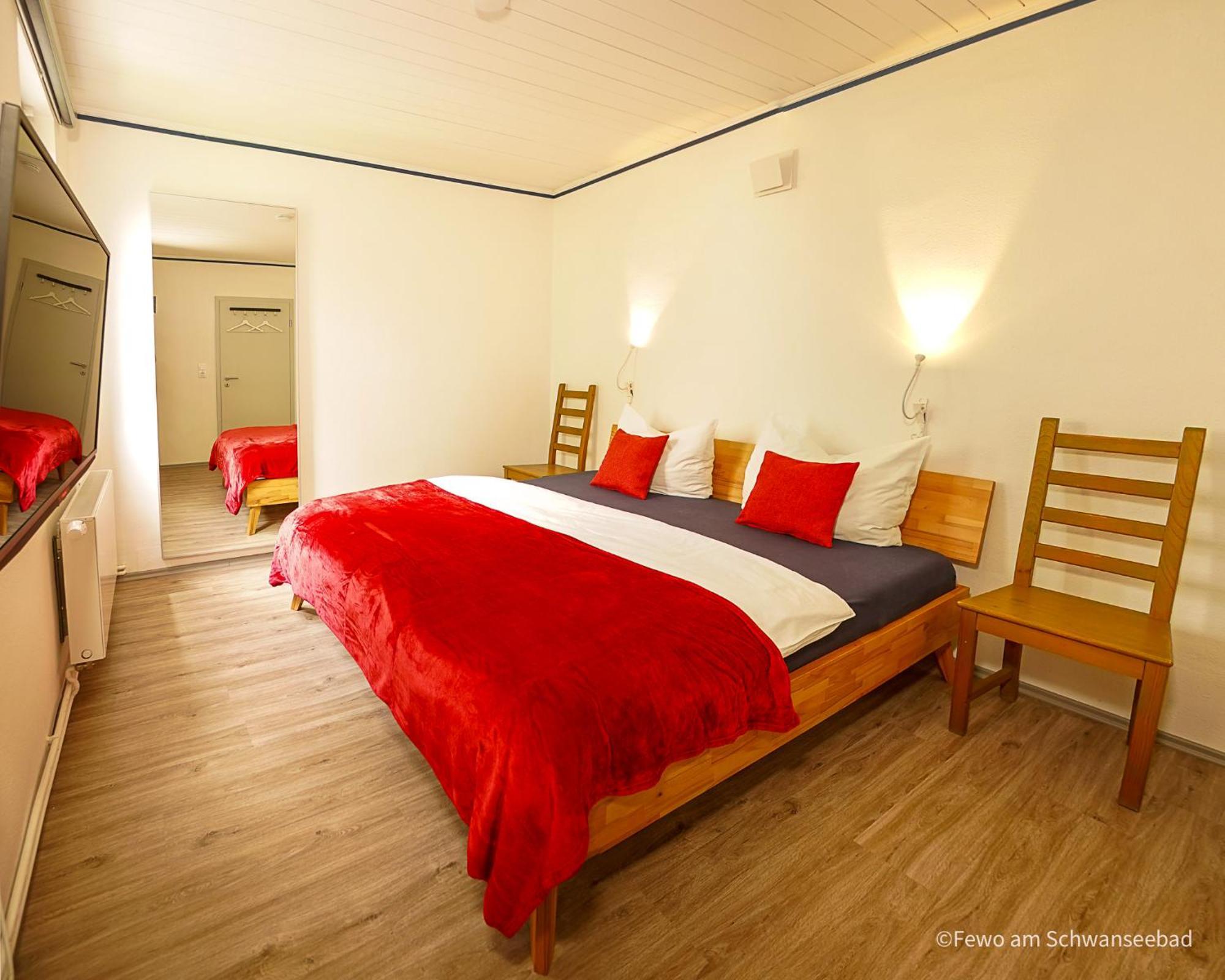 Fewo Am Schwanseebad Mit Garten - Ruhig, Familienfreundlich Und Zentrumsnah Βαϊμάρη Εξωτερικό φωτογραφία